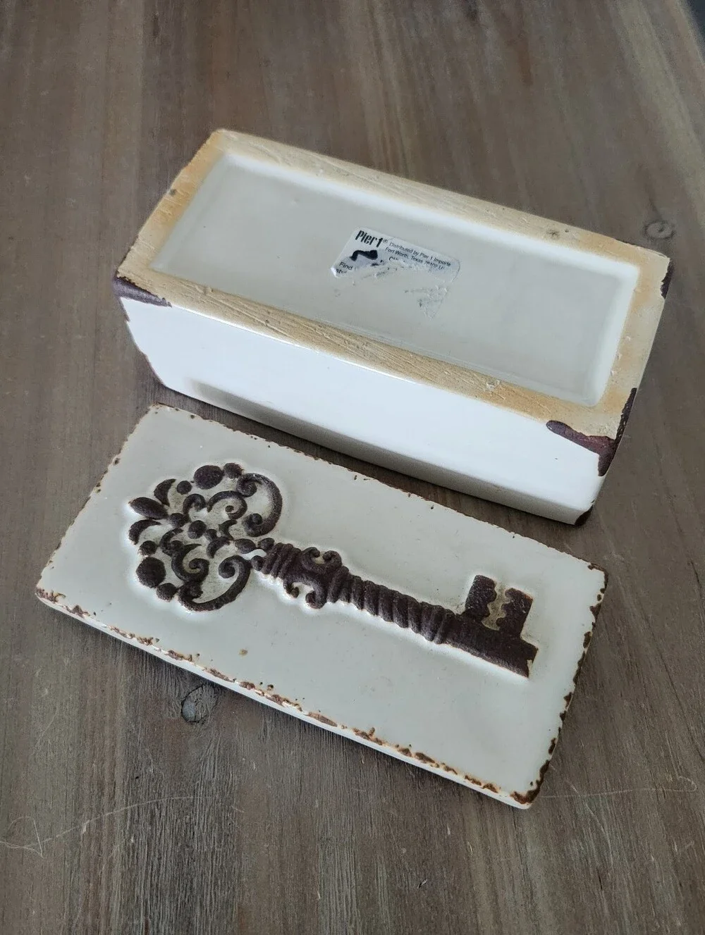🏺 Pier 1 Rustic Key Ceramic Trinket Box with Lid | Farmhouse Decor Farmhouse